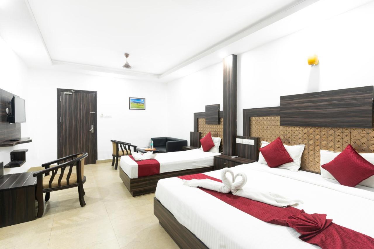 Hotel Kochi Crown Exterior photo