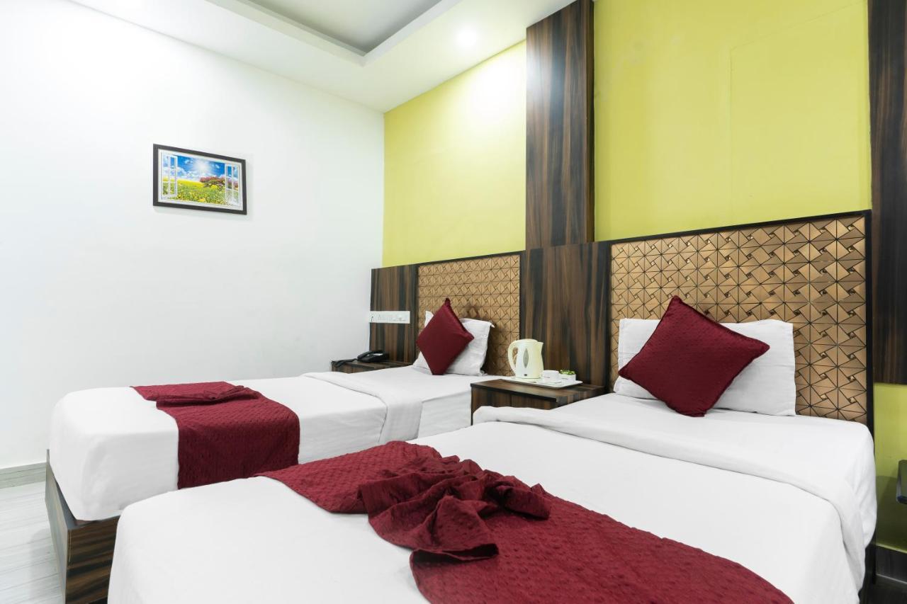 Hotel Kochi Crown Exterior photo