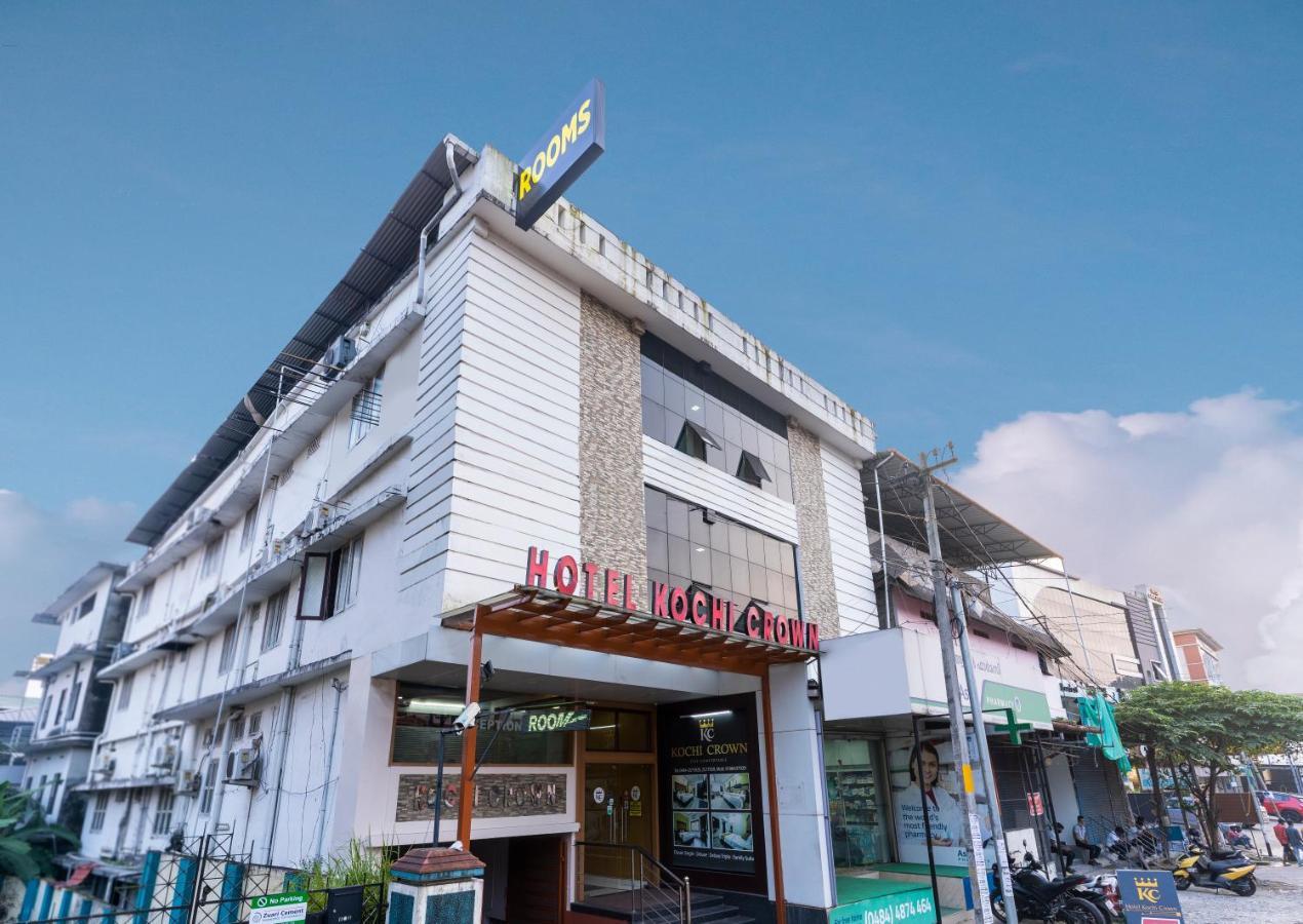 Hotel Kochi Crown Exterior photo